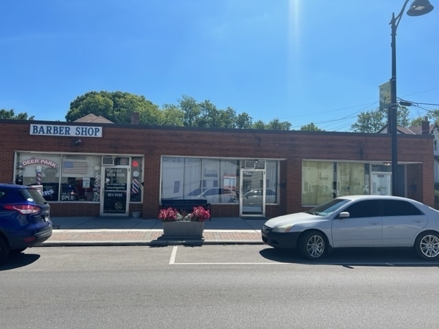 More Photos Of 8000-8004 Blue Ash Rd, Cincinnati Storefront For Sale
