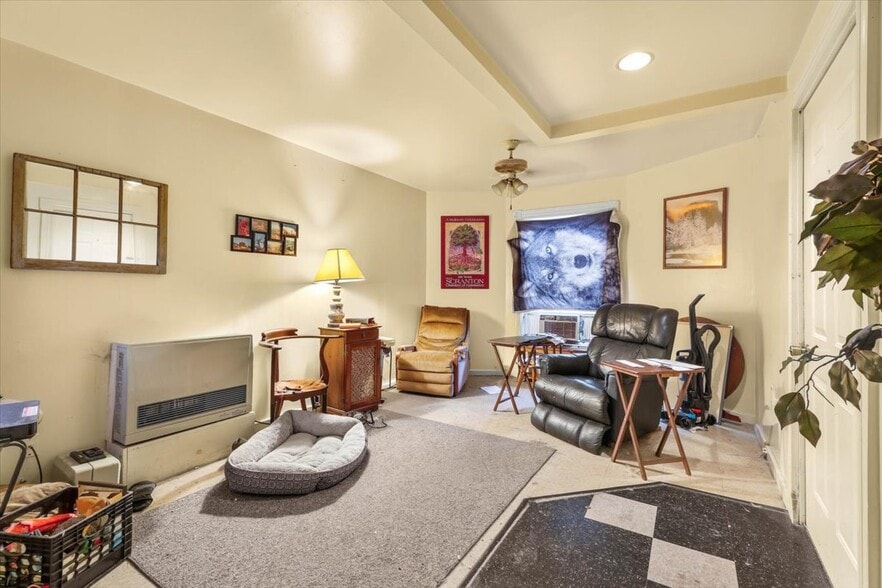 More Photos Of 914 Madison Ave, Scranton Apartments For Sale
