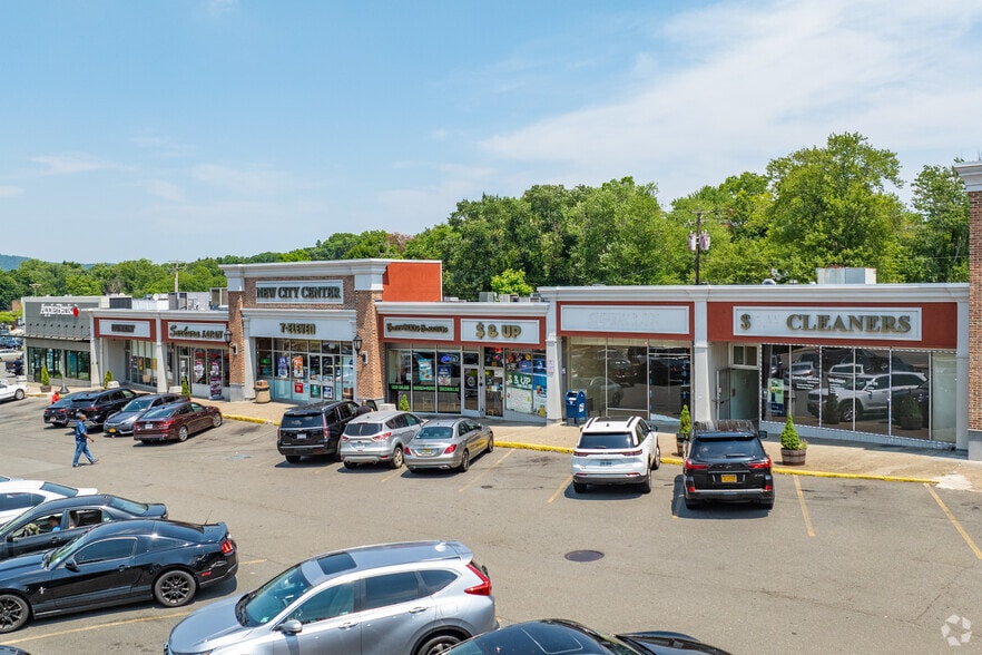 More Photos Of 2-88 N Main St, New City Unknown For Lease