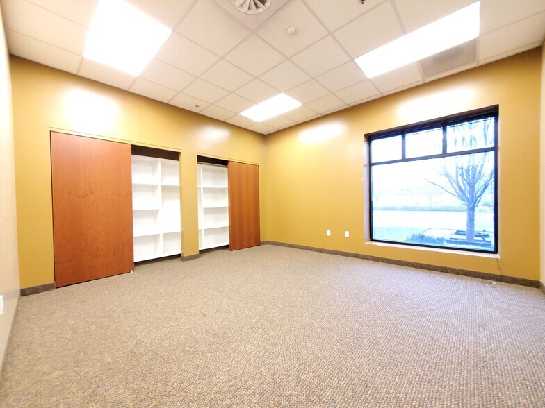 More Photos Of 5444 S Green St, Murray Medical For Lease