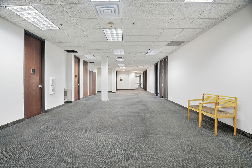 More Photos Of 941 Hillwind Rd NE, Minneapolis Medical For Sale