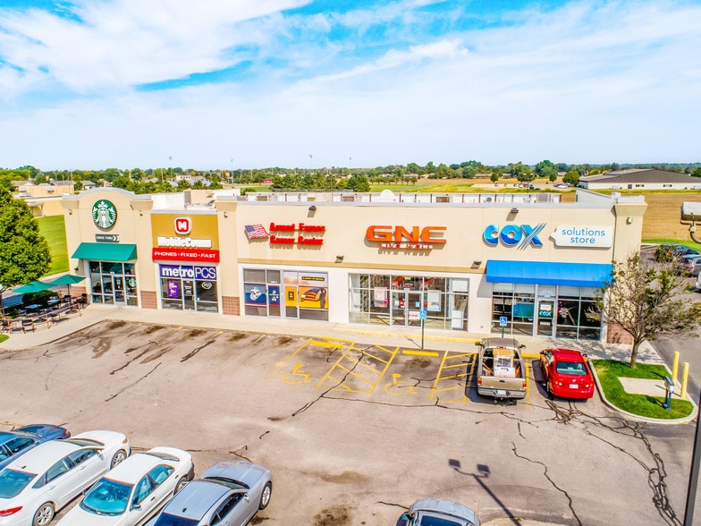 Primary Photo Of 1502-1510 E 17th Ave, Hutchinson Freestanding For Lease