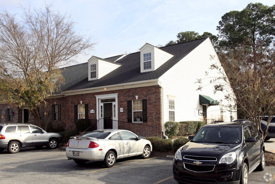 Primary Photo Of 18 Commerce Pl, Savannah Office For Lease
