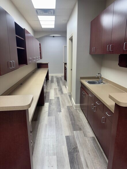 More Photos Of 6300 Stonewood Dr, Plano Medical For Sale