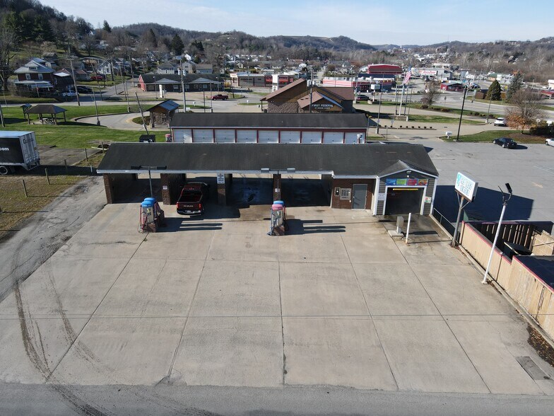 Primary Photo Of 118 School Dr, Waynesburg Flex For Sale