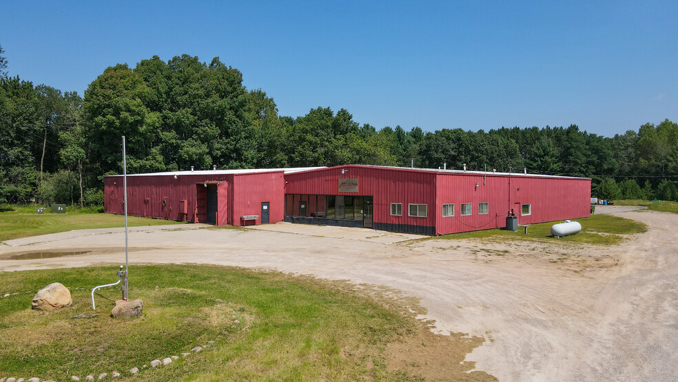 Primary Photo Of 850 Bowling Ln, Waupaca Warehouse For Sale