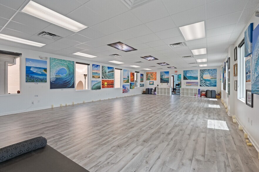 More Photos Of 2006 Vernon Pl, Melbourne Freestanding For Lease