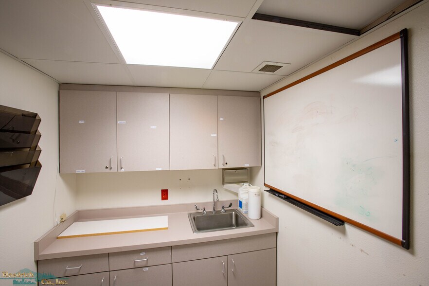 More Photos Of 2650 Edith Ave, Redding Medical For Sale