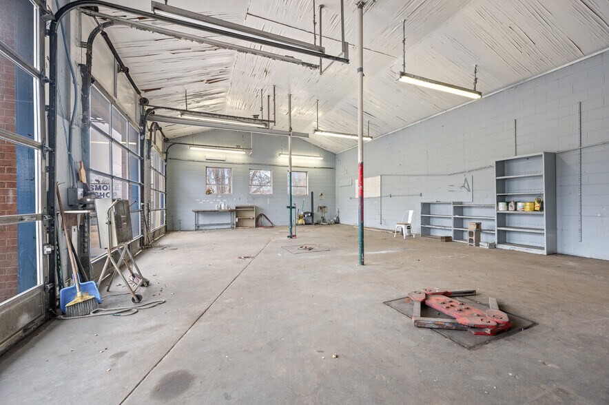 More Photos Of 4927 S Amherst Hwy, Madison Heights Specialty For Sale