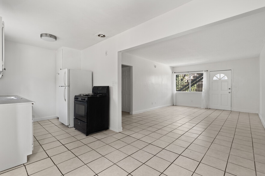 More Photos Of 1406 Exposition Blvd, Los Angeles Apartments For Sale