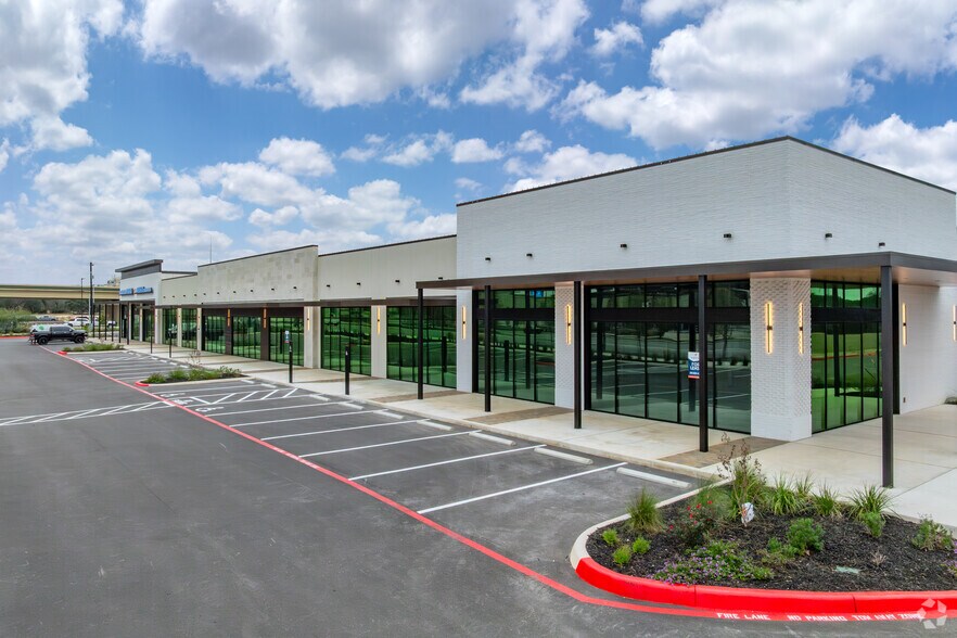 More Photos Of I-10 W & Balcones Creek Dr, Boerne Unknown For Lease