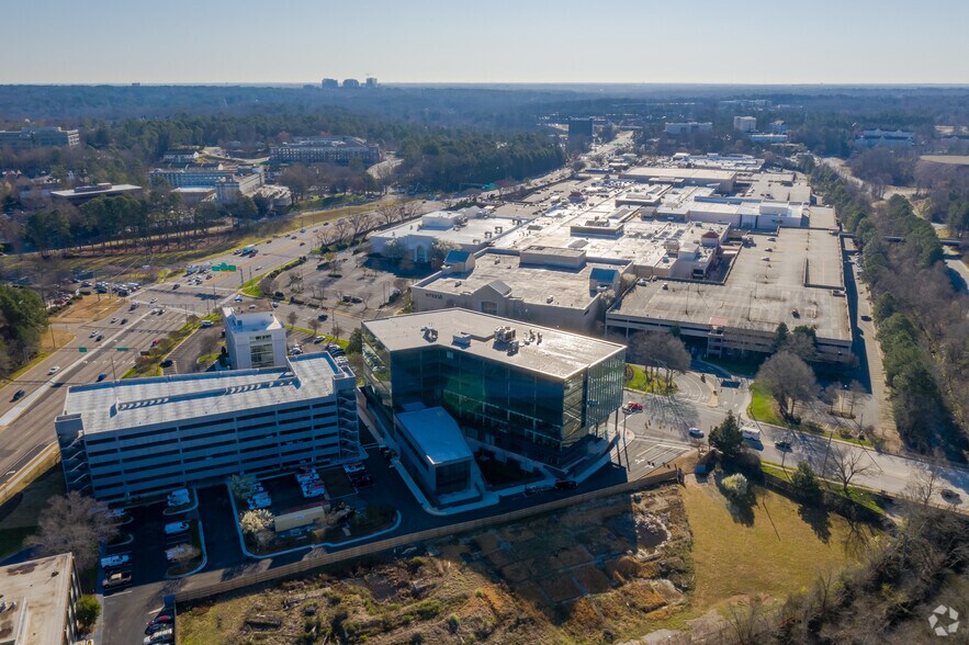 More Photos Of 4509 Creedmoor Rd, Raleigh Office For Lease