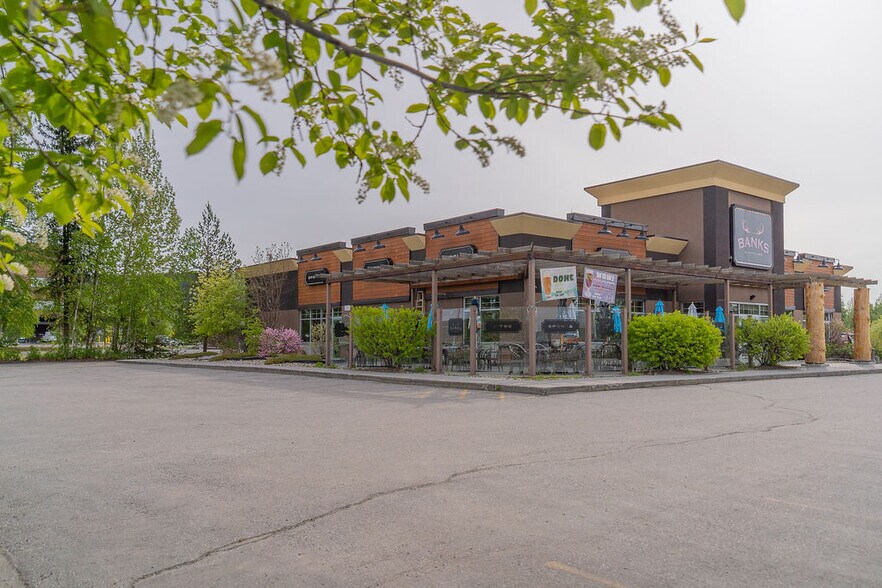 More Photos Of 1243 Old Steese Hwy, Fairbanks Restaurant For Sale