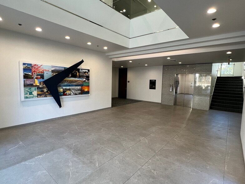 More Photos Of 3950 Paramount Blvd, Lakewood Office For Lease