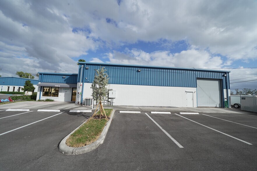 More Photos Of 1426 Skees Rd, West Palm Beach Unknown For Lease