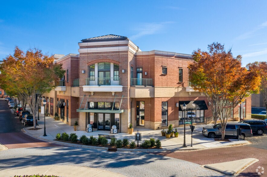 More Photos Of 721 Governor Morrison St, Charlotte Unknown For Lease