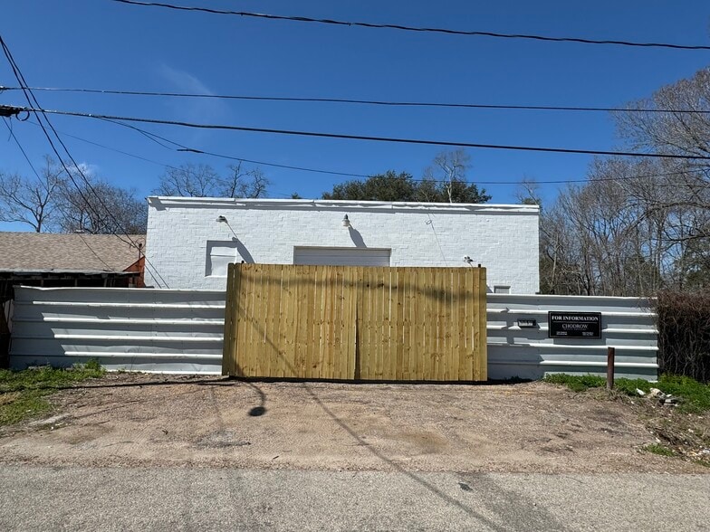 More Photos Of 6312 Foster St, Houston Warehouse For Sale