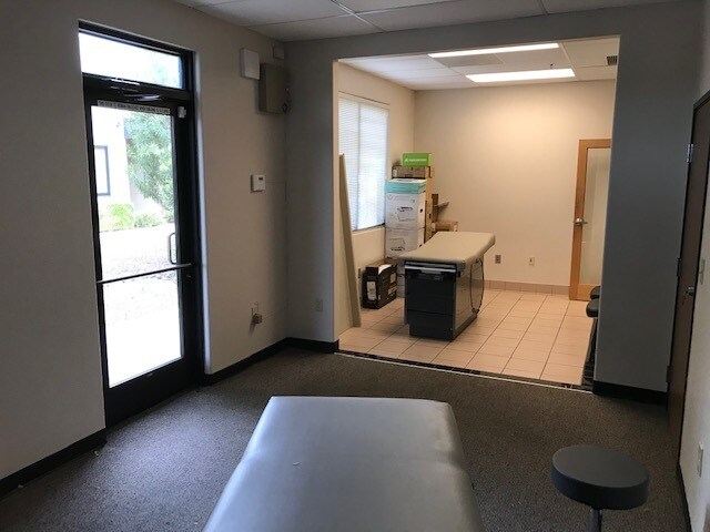 More Photos Of 198 S Coronado Dr, Sierra Vista Medical For Sale