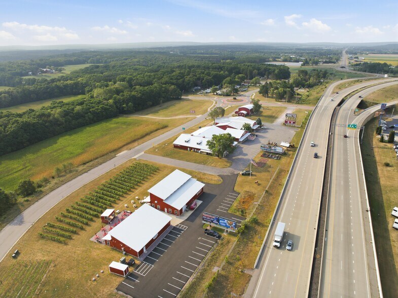 More Photos Of S2269 Timothy Ln, Baraboo General Retail For Sale