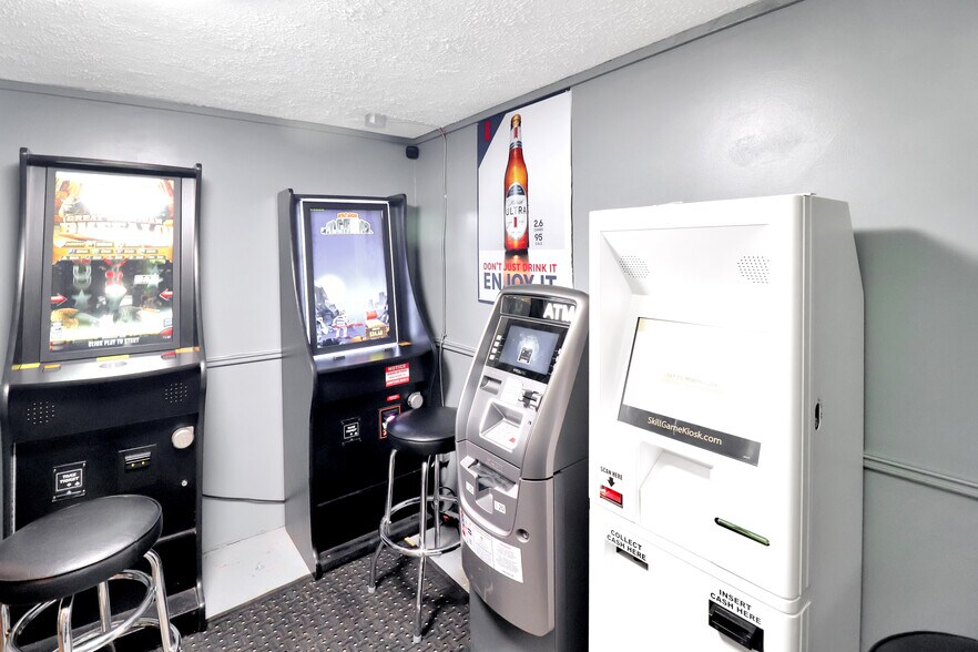 More Photos Of 7646 Lancaster Ave, Myerstown Restaurant For Sale
