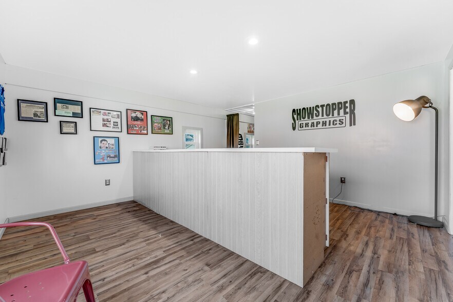 More Photos Of 216 Maryland Ave, Nutter Fort Warehouse For Sale