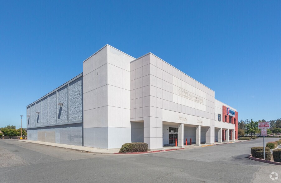 More Photos Of 2920-2960 Aborn Square Rd, San Jose Freestanding For Lease