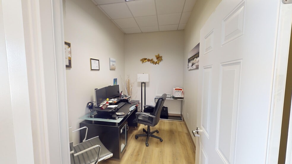 More Photos Of 2241 Fairview Blvd, Fairview Storefront Retail Office For Sale