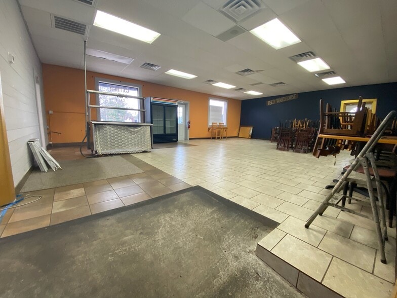 More Photos Of 2401 Port Neches Ave, Port Neches Restaurant For Sale