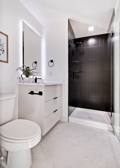 More Photos Of 204 9th St, Bentonville Apartments For Sale