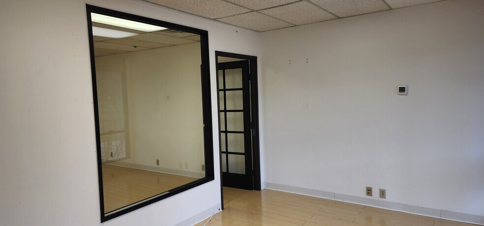 More Photos Of 28025 Dorothy Dr, Agoura Hills Office For Lease