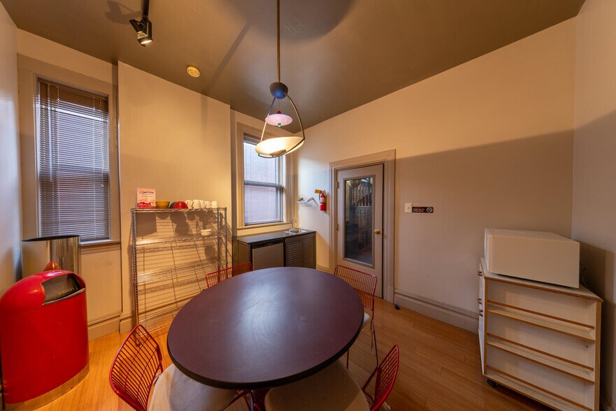 More Photos Of 5 S Newstead Ave, Saint Louis Office For Sale
