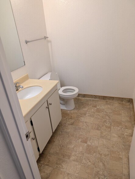 More Photos Of 675 Jefferson St, Monterey Apartments For Sale