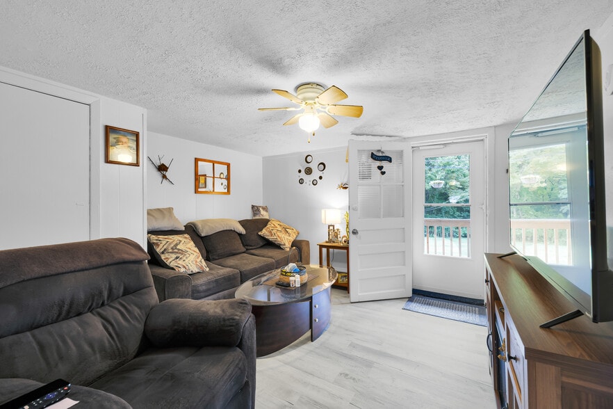 More Photos Of 1259 Wolcott Rd, Wolcott Apartments For Sale