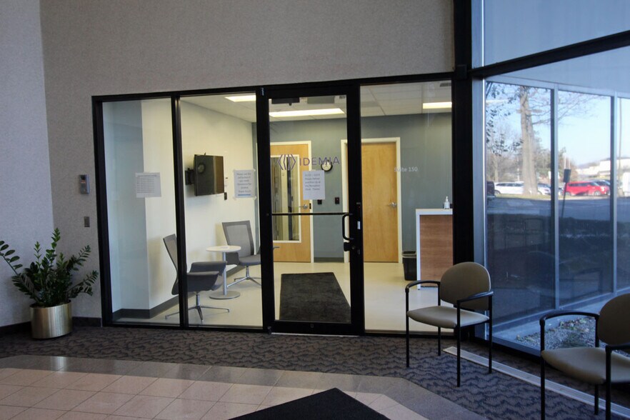 More Photos Of 3500 E Coliseum Blvd, Fort Wayne Office For Lease