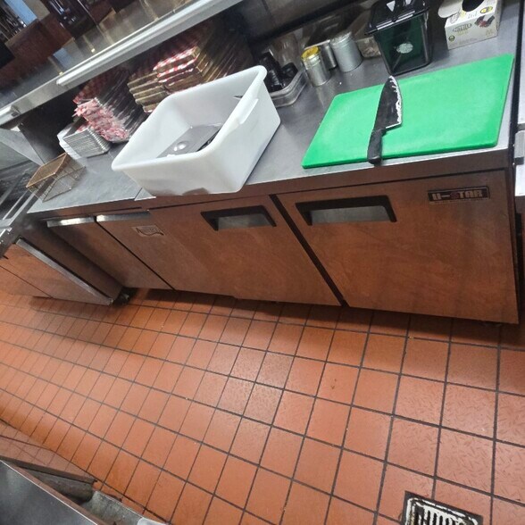 More Photos Of 2045 Brice Rd, Reynoldsburg Restaurant For Lease