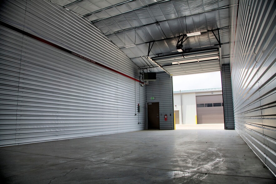 More Photos Of 9658 Havana St, Commerce City Warehouse For Sale