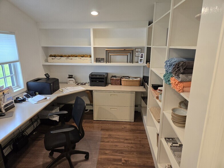 More Photos Of 4570 Main St, Manchester Center General Retail For Sale