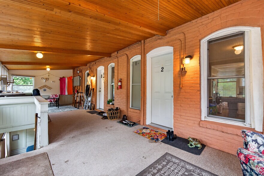 More Photos Of 446 Madison St NE, Minneapolis Multifamily For Sale