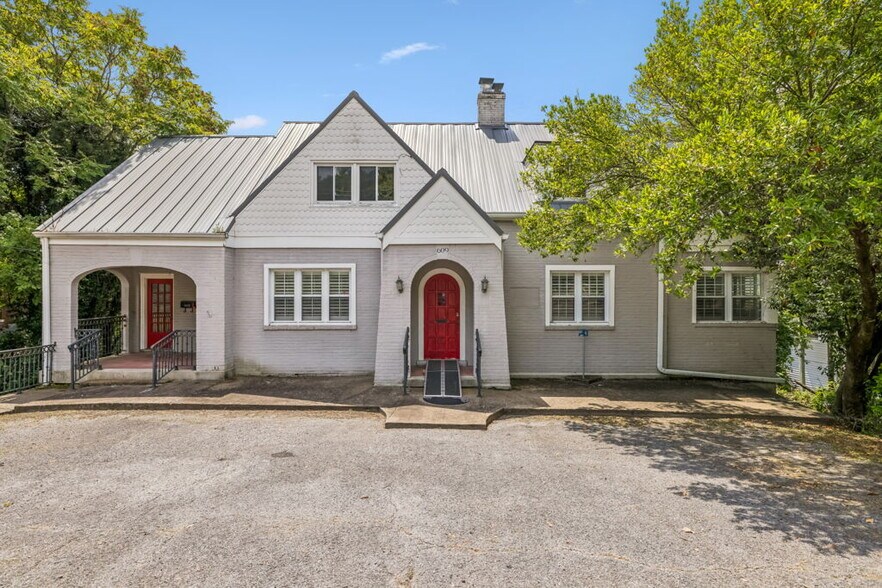 Primary Photo Of 609 W 7th St, Columbia Office For Sale