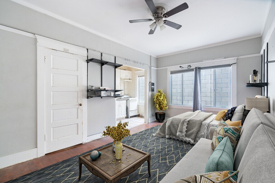 More Photos Of 418-424 W 6th St, San Pedro Apartments For Sale