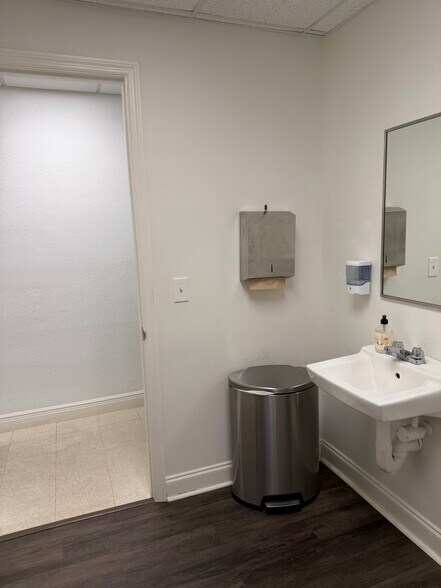 More Photos Of 9371 Cypress Lake Dr, Fort Myers Unknown For Lease