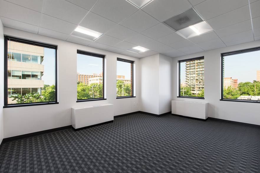 More Photos Of 209 Madison St, Alexandria Office For Lease