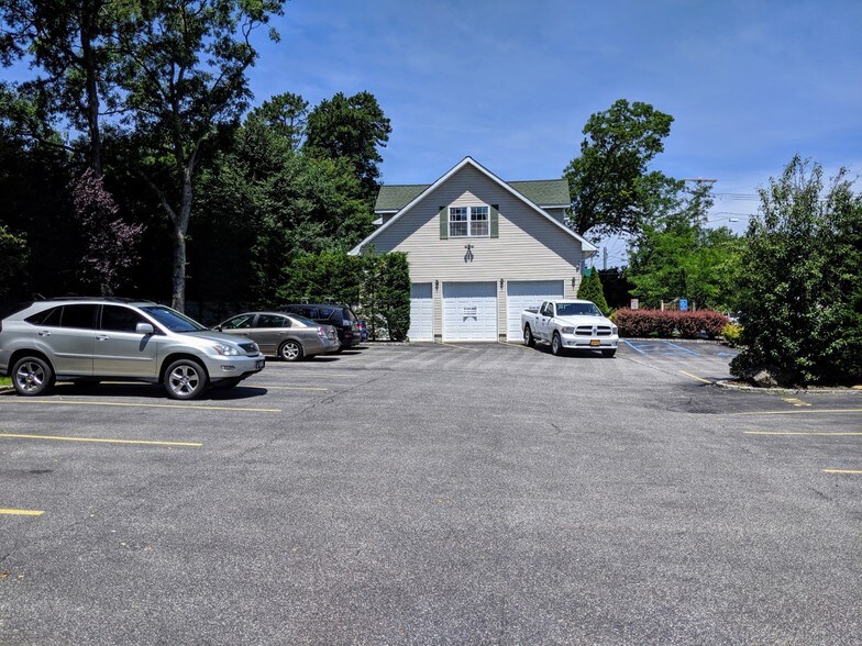 More Photos Of 700 Lakeland Ave, Bohemia Office For Lease