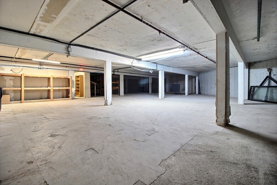 More Photos Of 267 Post Rd, Westerly General Retail For Lease