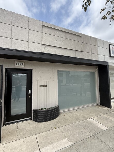 More Photos Of 4017-4029 W Burbank Blvd, Burbank Storefront For Lease