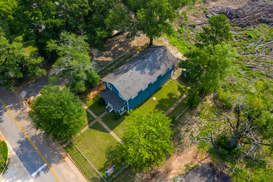 Primary Photo Of 312 Premier Rd, Longview Freestanding For Sale