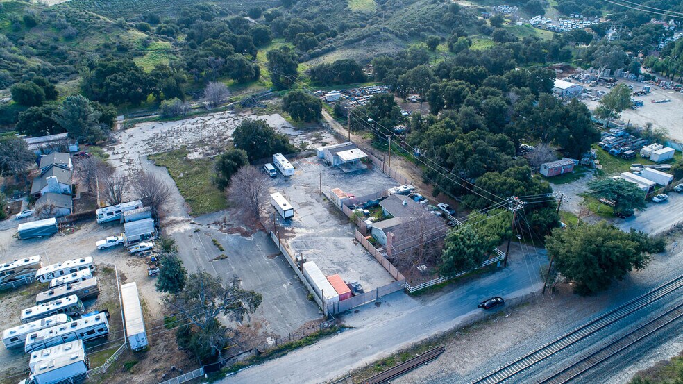 More Photos Of 23638 Pine St, Newhall Service For Sale