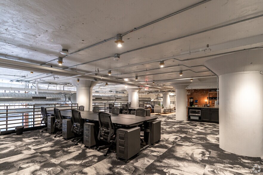 More Photos Of 603 Munger Ave, Dallas Office For Lease