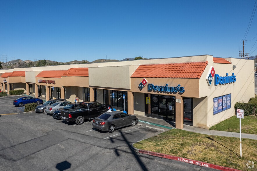 More Photos Of 27737 Bouquet Canyon Rd, Santa Clarita Storefront For Lease