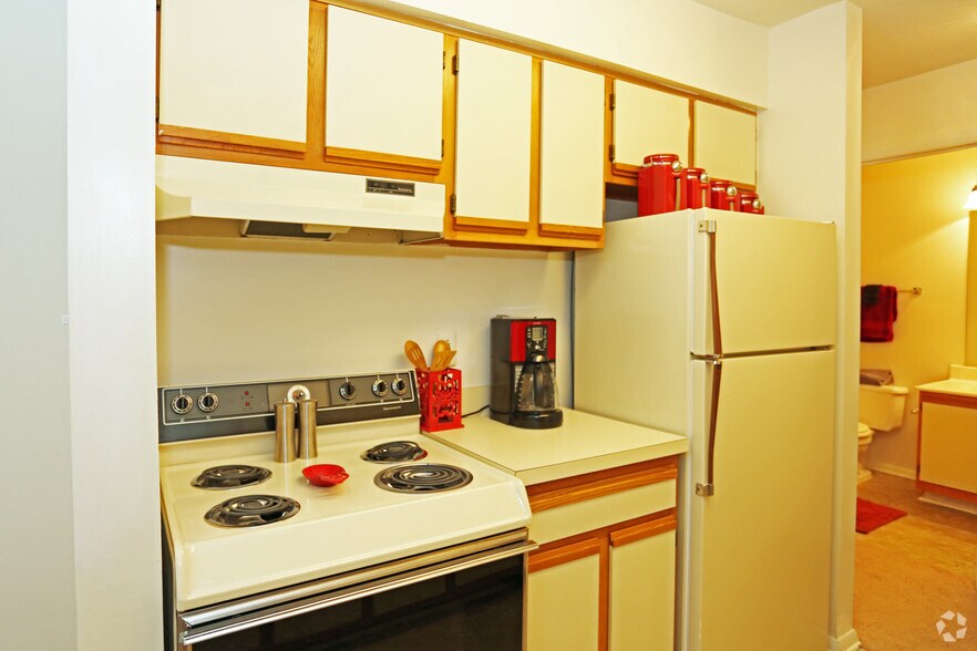 More Photos Of 3001 Reflections Way, Virginia Beach Apartments For Sale